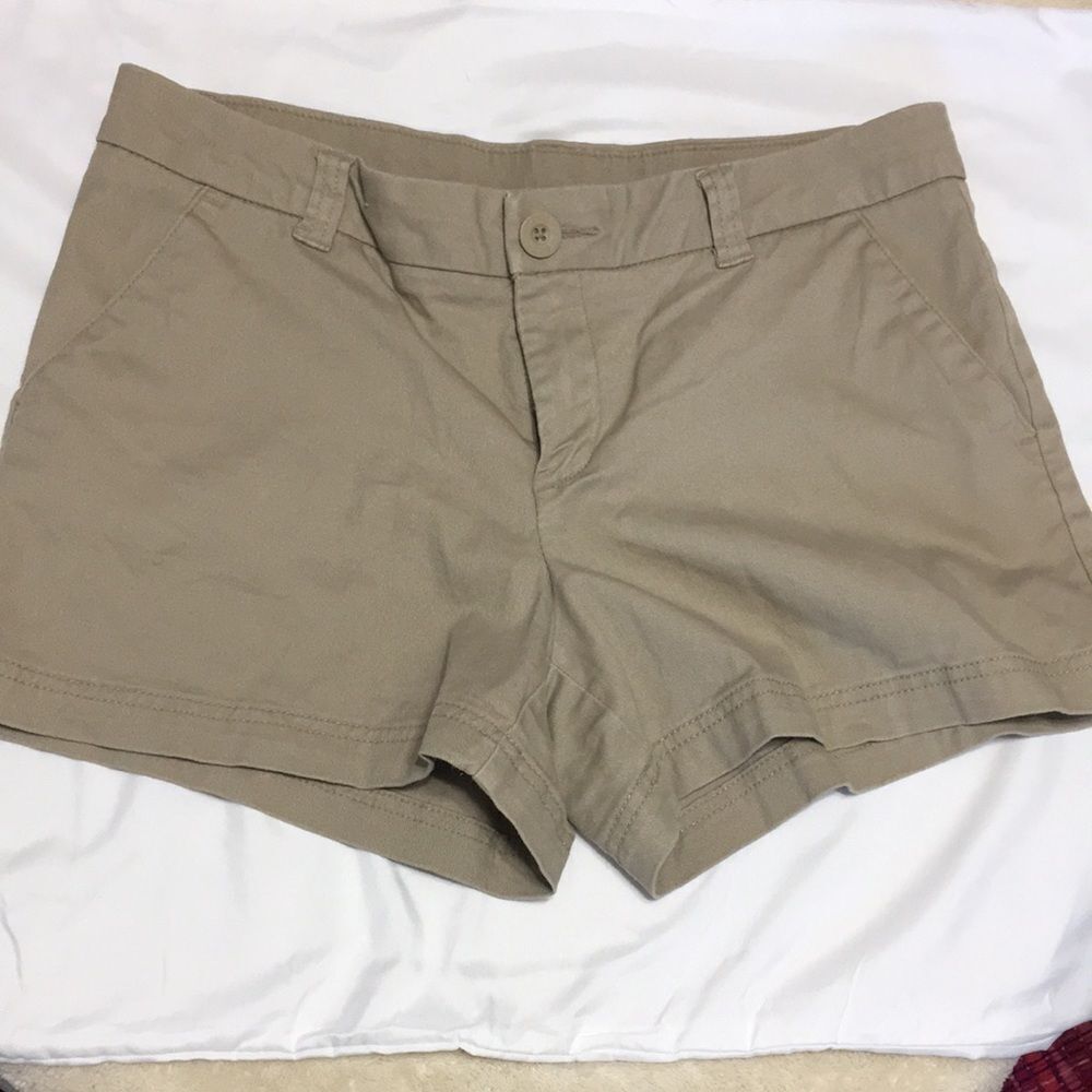 BCG • Tan Khaki Cargo Shorts Size 8 - Picture 2 of 8